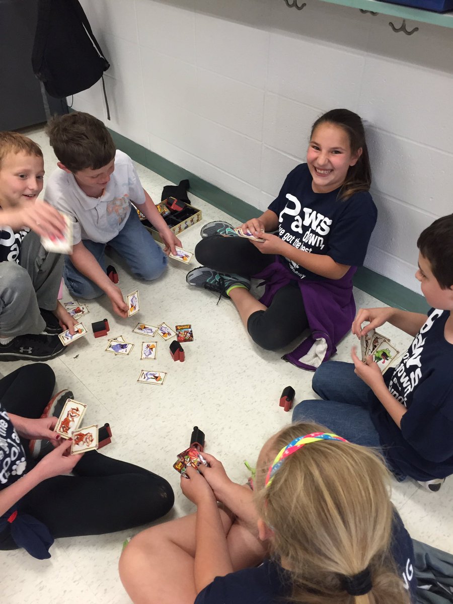 CheriIngle202's tweet photo. #snorta love hearing the animal noises they make playing this game! Lol @edgar_murray @StClairR13 #stcr13 #hilarious https://t.co/baZkFQvqG2