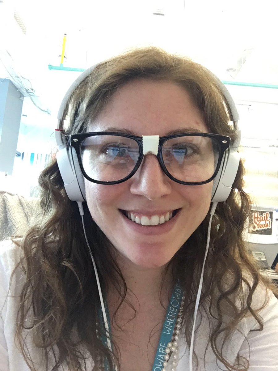 LizZelman's tweet photo. Not at #IBMAmplify but rocking nerd glasses and my new @Sony headphones in the office! @whereoware https://t.co/TLeOxZczLT
