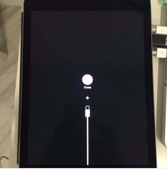 Some 9.7-inch #iPad Pros are bricked by iOS 9.3.2  ow.ly/XoxF300iENe #iPadNews