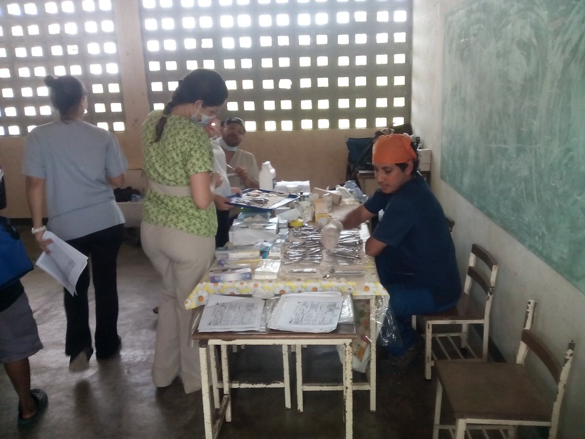 DionyereuPDVSA's tweet photo. Jornada Médico-Odontológica Comunidades del Sipapo Municipio Autana Edo Amazonas @VTV @MPPSalud_Vzla @DPresidencia https://t.co/7AfeU3nepH