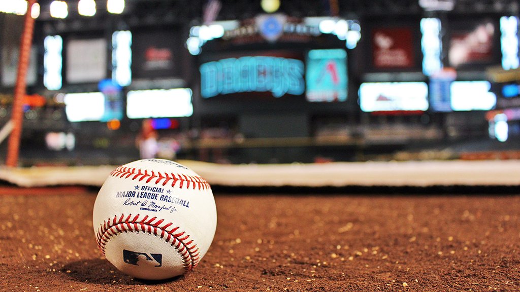 #Yankees look to even the series in the desert!
 
<a href="/JacobyEllsbury/">Jacoby Ellsbury</a> steps in &amp; we are underway! #LetsGoYankees ⚾