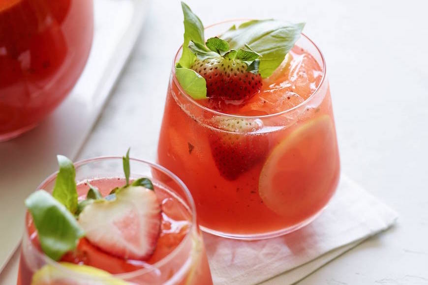 RecipeGirl's tweet photo. So refreshing! Strawberry Basil Lemonade https://t.co/8pBLzpbeo3 via @WhatsGabyCookin https://t.co/FfUoeEF5C4