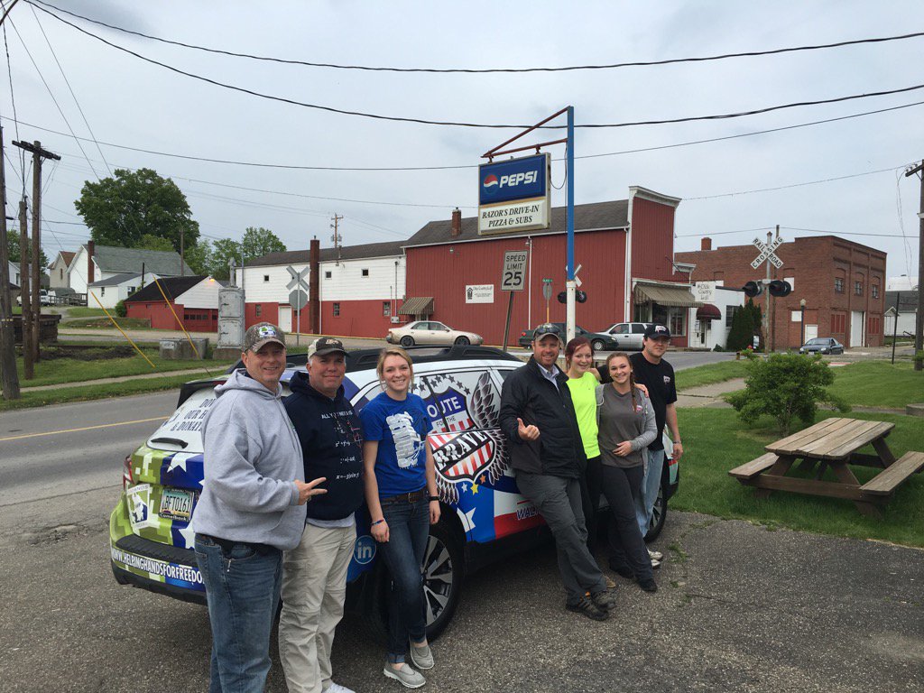 darin_fishburn's tweet photo. Thanks rasor's in byesville Ohio for hosting the team for dinner! #houseofhealing #routeforthebrave #goldstar https://t.co/9I8OhZu9OC