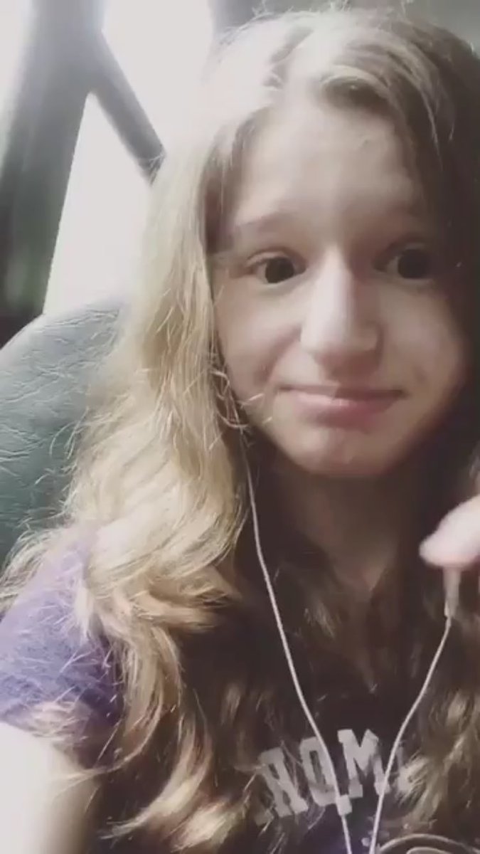 ROASTINGMSP's tweet image. Someone tell me why this nigga look like squidy 💀😭