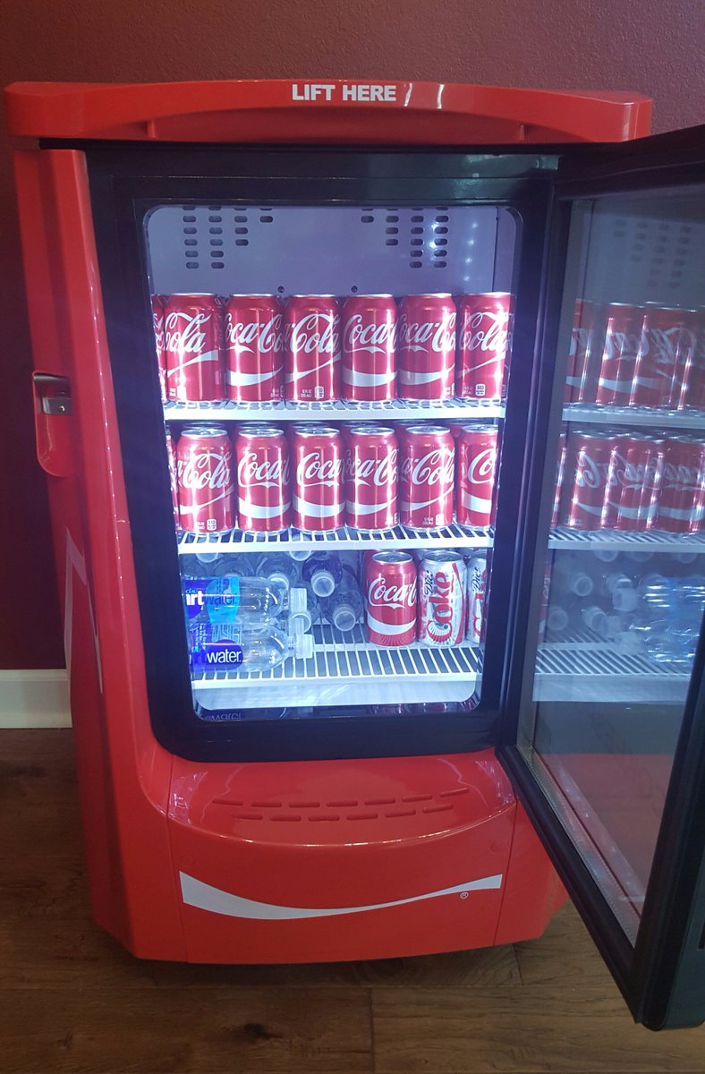 LacedUpLauren's tweet photo. Just got restocked! Thanks so much @CokeEsports, SO AWESOME! :D https://t.co/nBWpT1Pv3v