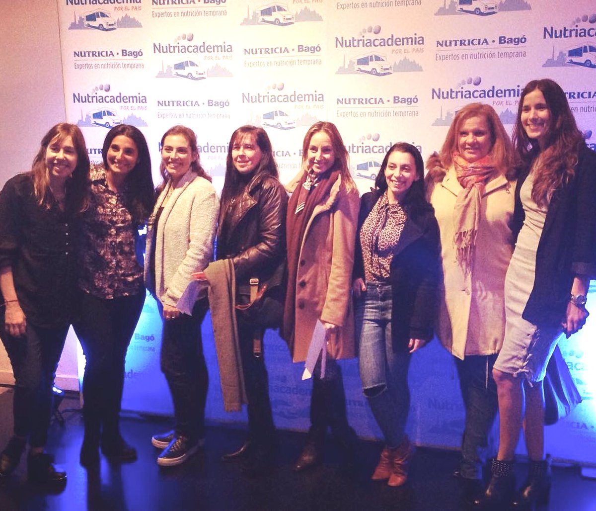 Muchas mamás blogueras en el evento de #Nutriacademiaporelpais ¡Gracias <a href="/CaroCukier/">Caro Cukier</a> por la invitación!