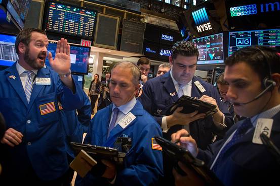 U.S. Stocks Tumble on Rate Expectations puls.ly/-il3xw #business