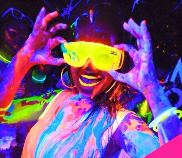 AyiaNapa2k26's tweet photo. UV Paint Party at Club ICE Ayia Napa! 
🎉🎶🎉🍹🍸🍺🎤🎊
Event included in your #Club100MegaDeal package!
#AyiaNapa2016 https://t.co/WekJwKq3iM