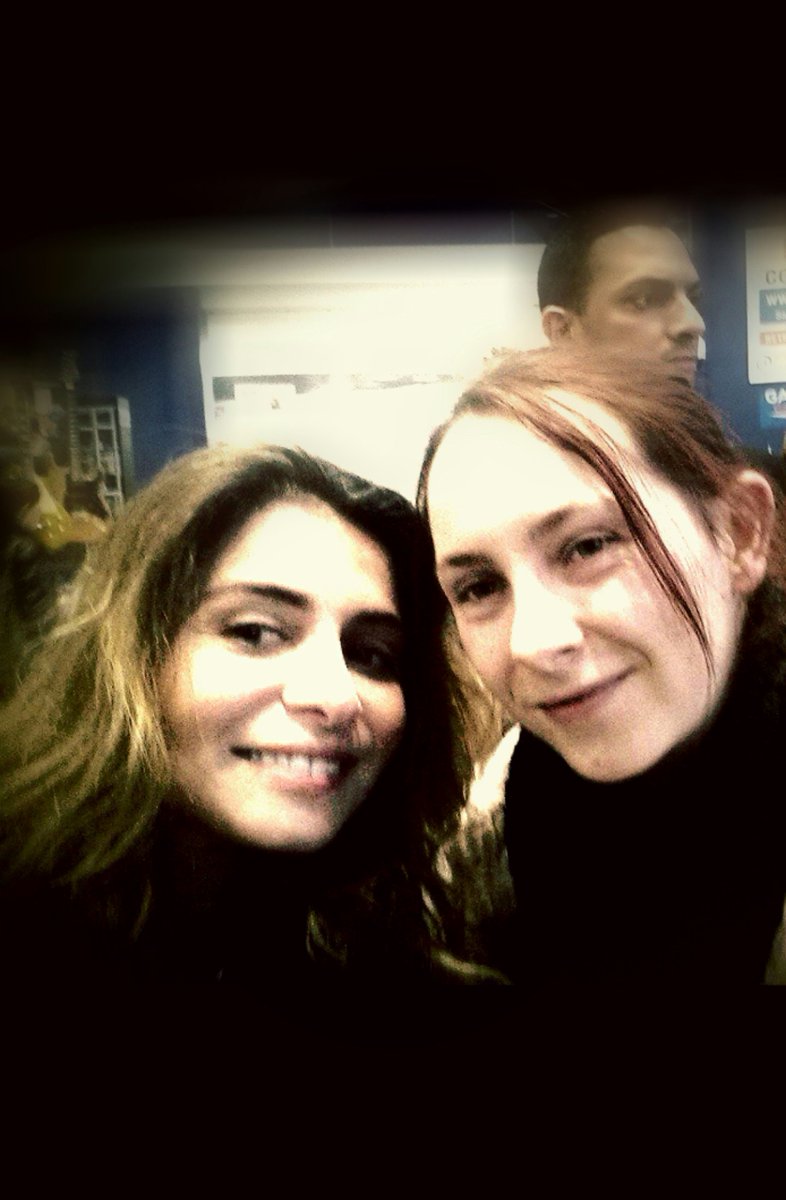 AnaTualJoy's tweet photo. Avec la belle @juliezenattioff St Herblain Atlantis - trop joli souvenir. Des étoiles dans les neuils 😍😍😛😛 https://t.co/fimGmHIvRD