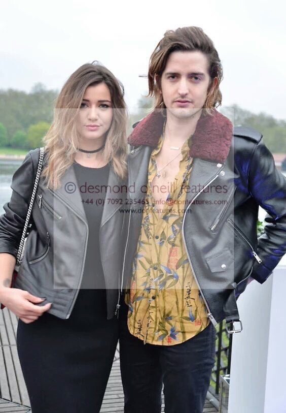 Calder_Brasil's tweet photo. Eleanor e Max recentemente em um evento! https://t.co/OVAl4BjL3F