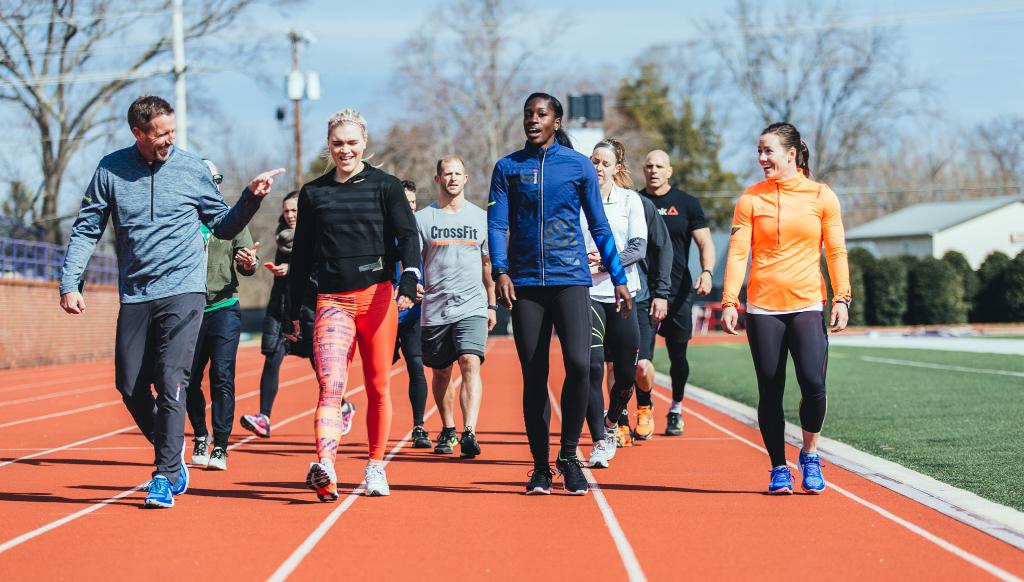 Reebok's tweet photo. #AskTheExpert: Questions for @crossfitgames Endurance Coach, @aerobiccapacity? Tweet them here so Chris can answer! https://t.co/bkm8f63qm8