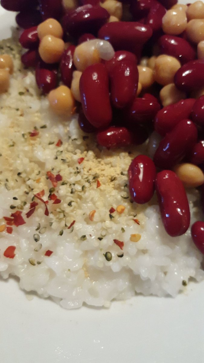 veganaccessible's tweet photo. Somedays i just feel like eating starches all day https://t.co/sj7z6cv09i