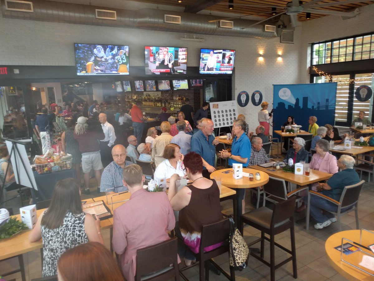 DESCJax's tweet photo. It's not too late to join the fun! Come out to @MellowJax and enjoy pizza while raising money for those in need! https://t.co/5C9qFK2L0G