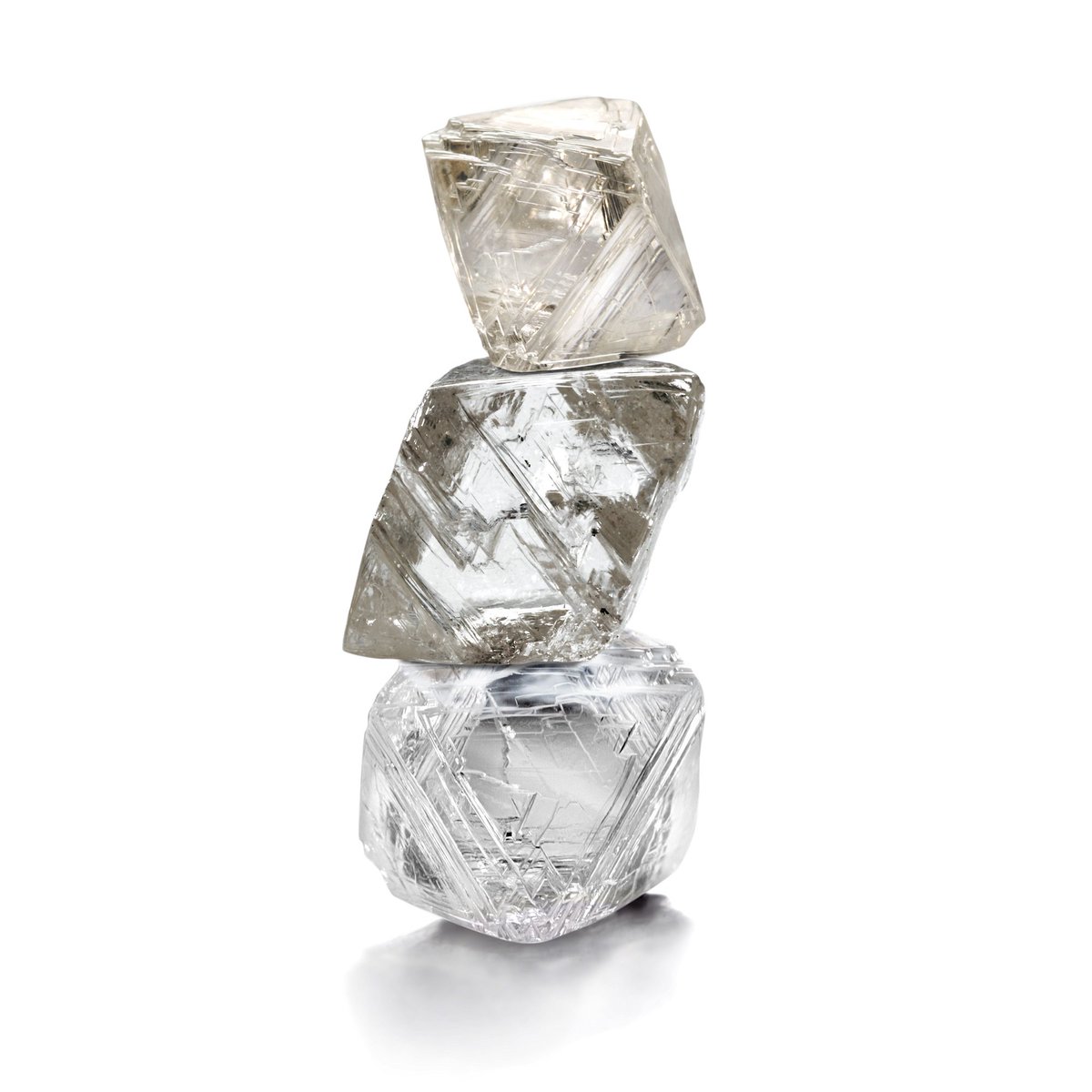 The Diavik #diamond mine has produced 100 million carats of rough diamonds since '03 bit.ly/DiavikNT #mining