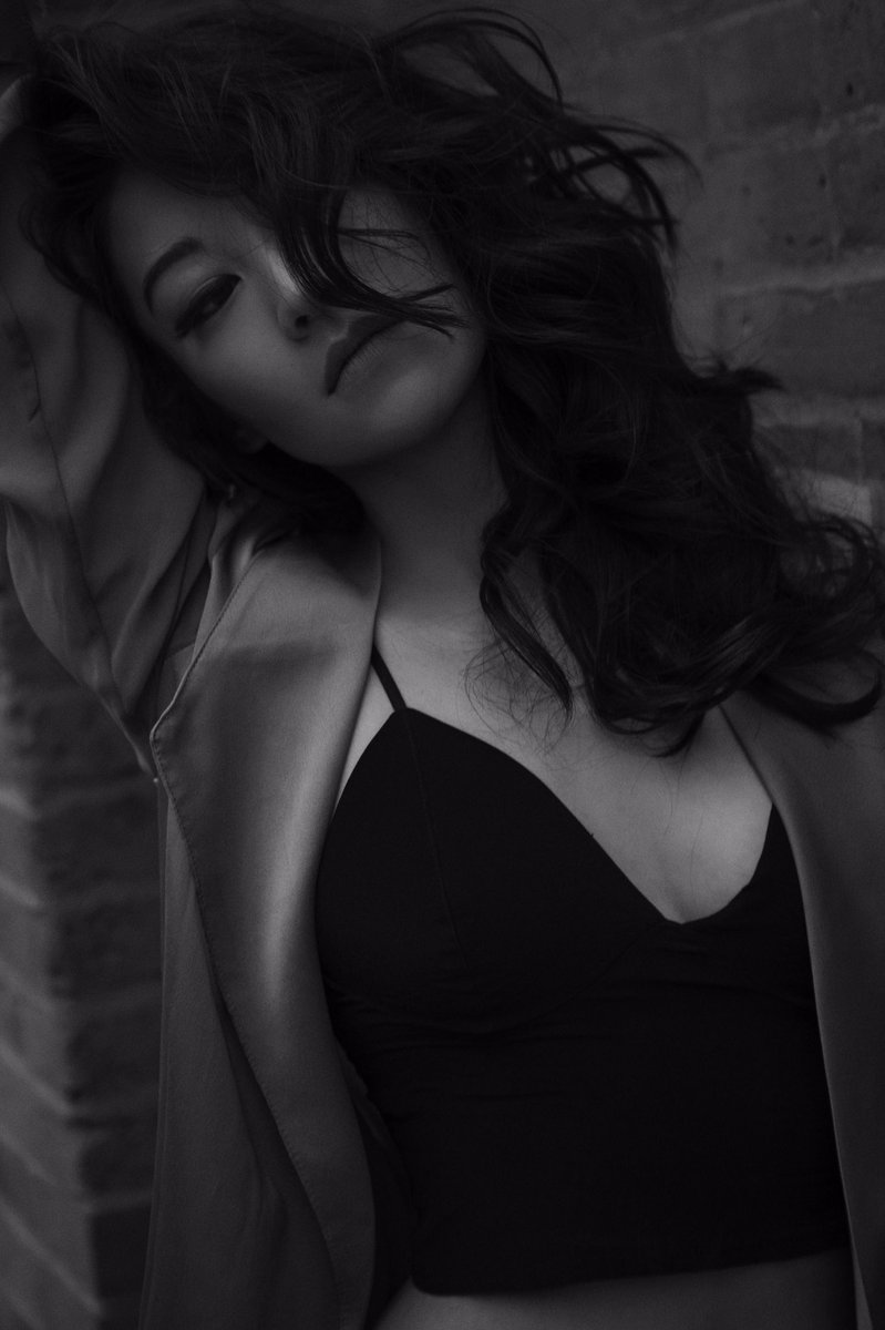 arden_cho's tweet photo. Never go wrong with black. https://t.co/we99tkfGDV