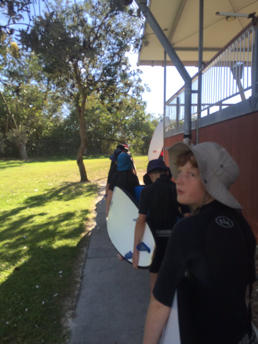 TGSJnrSchool's tweet photo. Peak hour@Tallebudgera https://t.co/FB7I5ooR4x