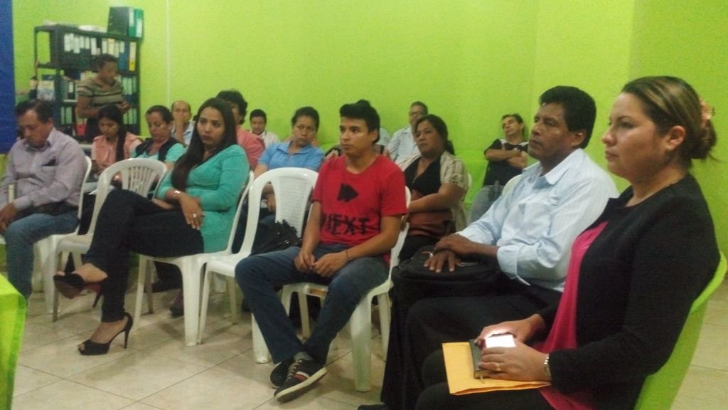 35APCoca's tweet photo. @Mguevary35 directora cantonal AP, participa de asamblea provincial #FormaciónPolítica #9RC https://t.co/VAUOTg9yGR