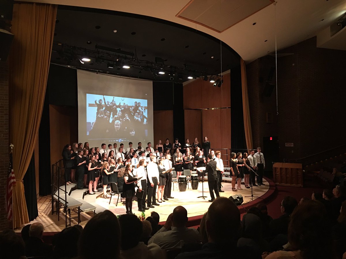 e_adams's tweet photo. Senior showcase. Farewell seniors! #HSChorus #music #concert @GeneseoCSD https://t.co/0w12UPF7gR