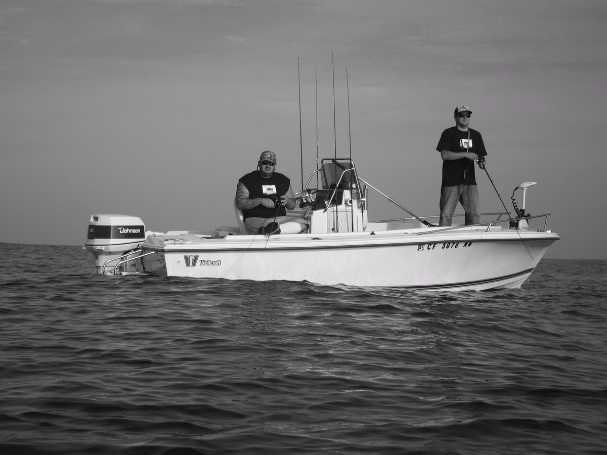 SWBA_Series's tweet photo. Jones &amp; Bohnhoff in their 1st Championship a few years back. Classic lines on a classic #Wellcraft #swba https://t.co/XmibaepbF4