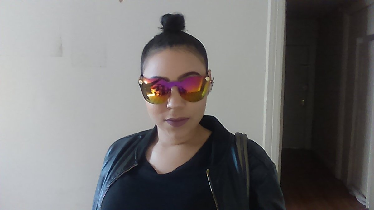 Slaybya's tweet photo. All up on yo' feed like https://t.co/ZOta70YHVW