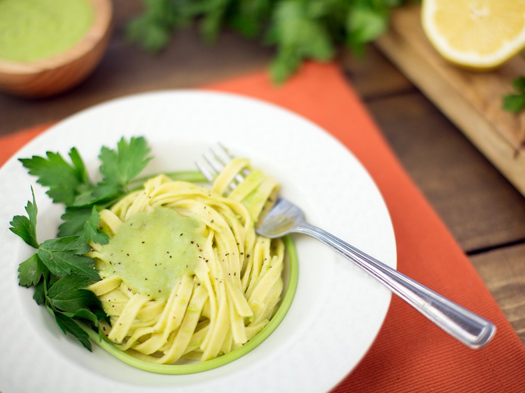 So_Delicious's tweet photo. Creamy, #vegan pea butter sauce brings #springtime flavor to fresh, #glutenfree pasta. https://t.co/e3L6gA6jIE https://t.co/VvEpmUxtjm