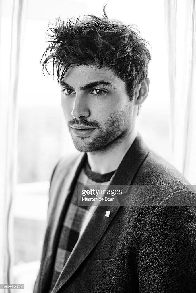 CuentasExeter's tweet photo. Einar Glucksburg, @EinarKlaus 
FC: Mathew Daddario https://t.co/cDcujqKHI4