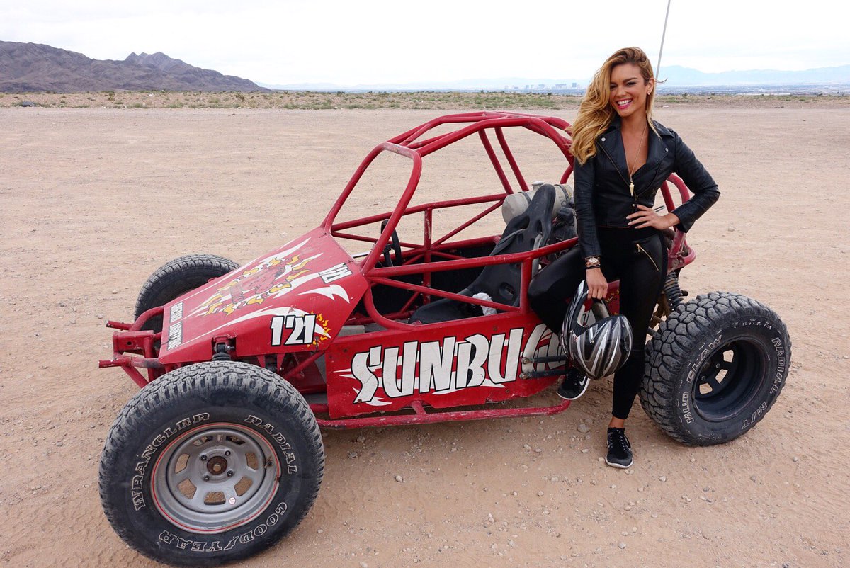 Zuleyka_Rivera's tweet photo. I had such an amazing time riding in the desert. I strongly recommend them if you come to VEGAS!! @sunbuggy https://t.co/BVlS7W4sCN
