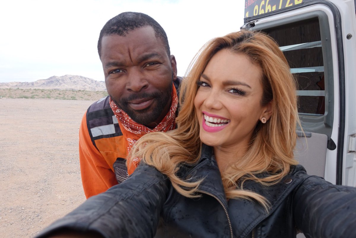 Zuleyka_Rivera's tweet photo. I had such an amazing time riding in the desert. I strongly recommend them if you come to VEGAS!! @sunbuggy https://t.co/BVlS7W4sCN