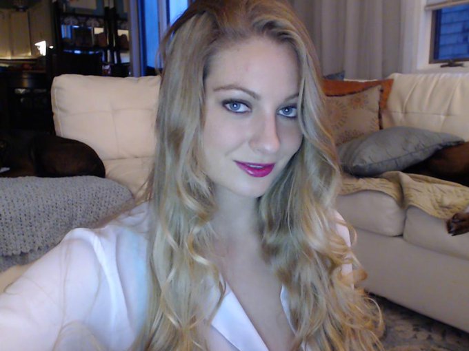 I'm online!!! https://t.co/q7VHWSiApN https://t.co/OM263k7KLf<a href="/tag/myfreecams"class="tags"><span>#myfreecams</span></a>