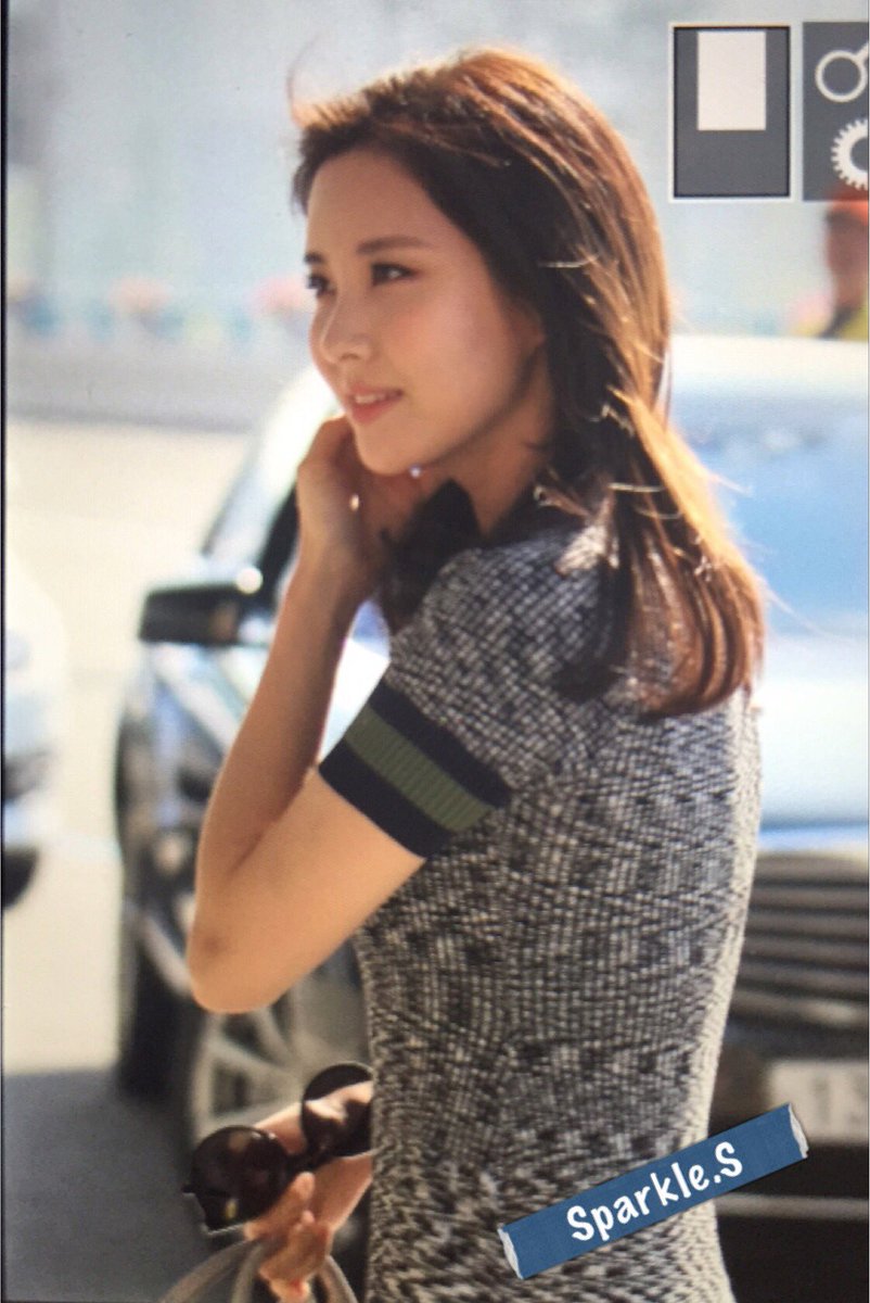 [PIC][18-05-2016]SeoHyun khởi hành đi Bắc Kinh - Trung Quốc để tham dự buổi họp báo cho Movie "So,I Married An AntiFan" vào sáng nay CisrtebUYAAV37n
