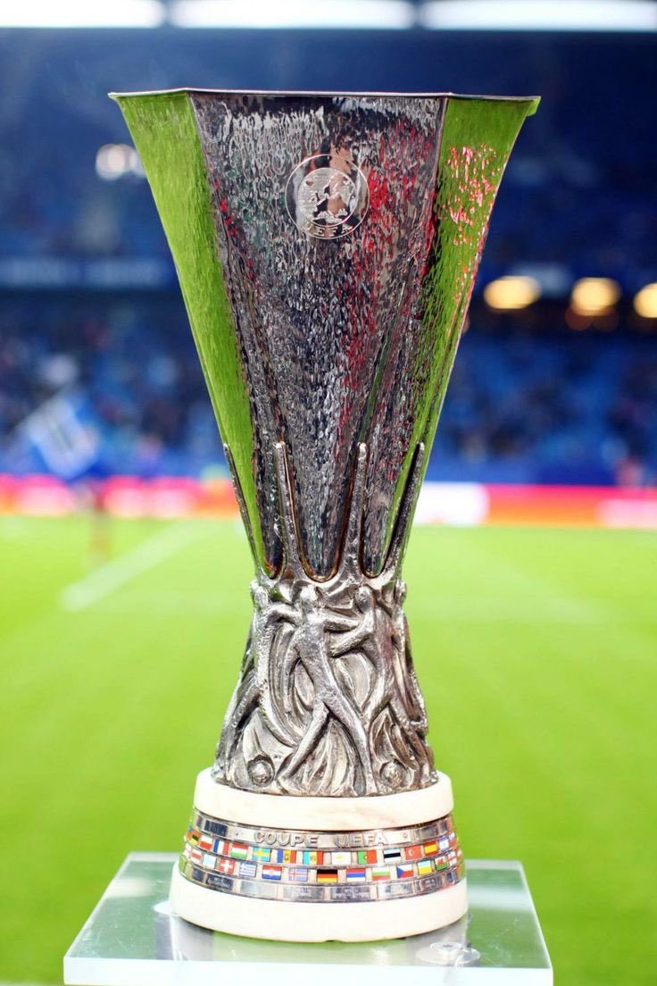 RealeLiverpool's tweet photo. Erm, in case you're not fully awake yet... it's tonight. #YNWA #LFC #UEFACup https://t.co/Q9T9bFp6ch