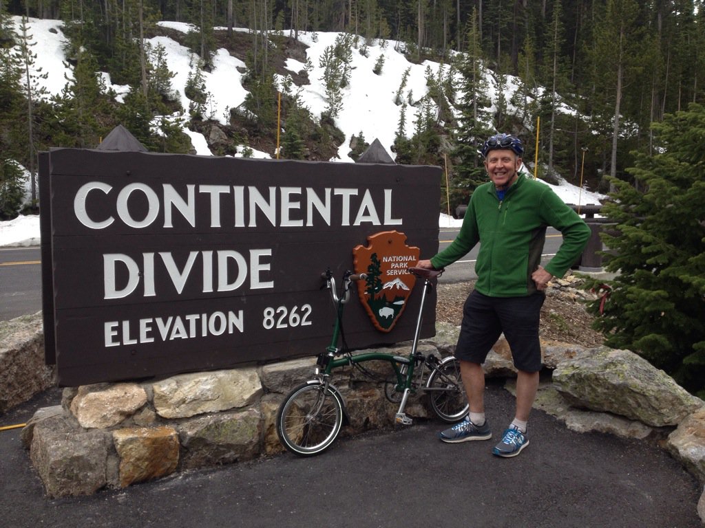 LoveofCycling's tweet photo. Exciting riding #myBrompton down from the Continental Divide toward Old Faithful. #Brompton #YNP https://t.co/ioNkJgzNjE