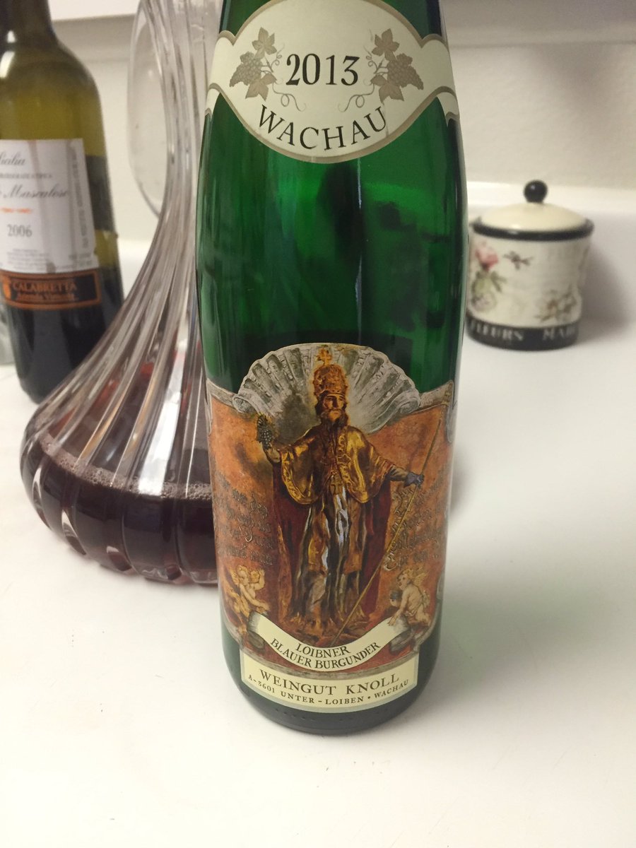 zack_olsen's tweet photo. #weingut_knoll 2013 Blauer burgunder was absolutely spectacular, complex wild strawberries, and the herbaceousness! https://t.co/jrcW2Relqa