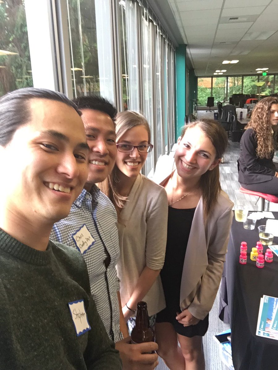 Had a great time at <a href="/NewTechEastside/">New Tech Eastside</a> with <a href="/codingdojo/">MaryannFeliks</a> tonight! #newtechnw <a href="/offerup/">OfferUp</a>