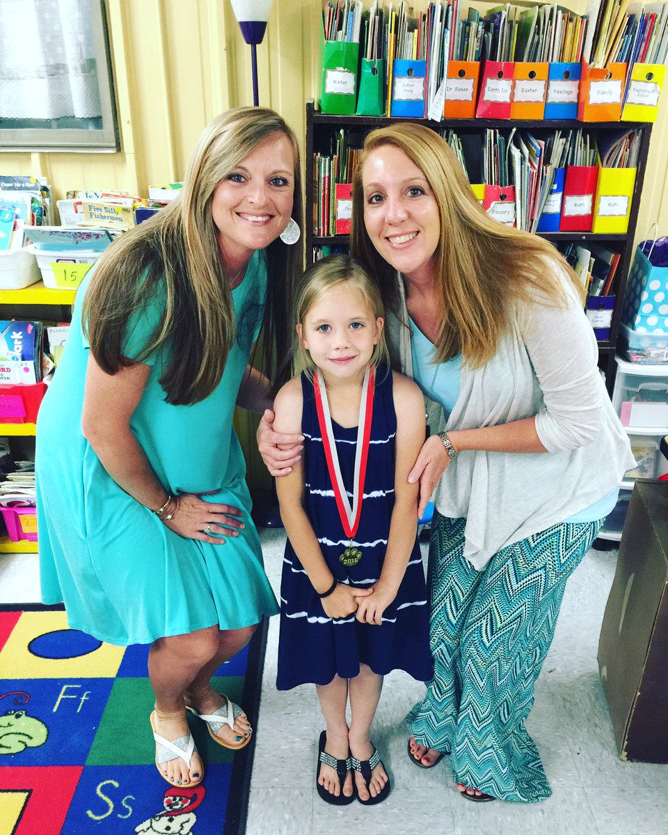 malcraneRN's tweet photo. Best teachers ever. #mrsaustin #msamanda https://t.co/pYudpcCts1