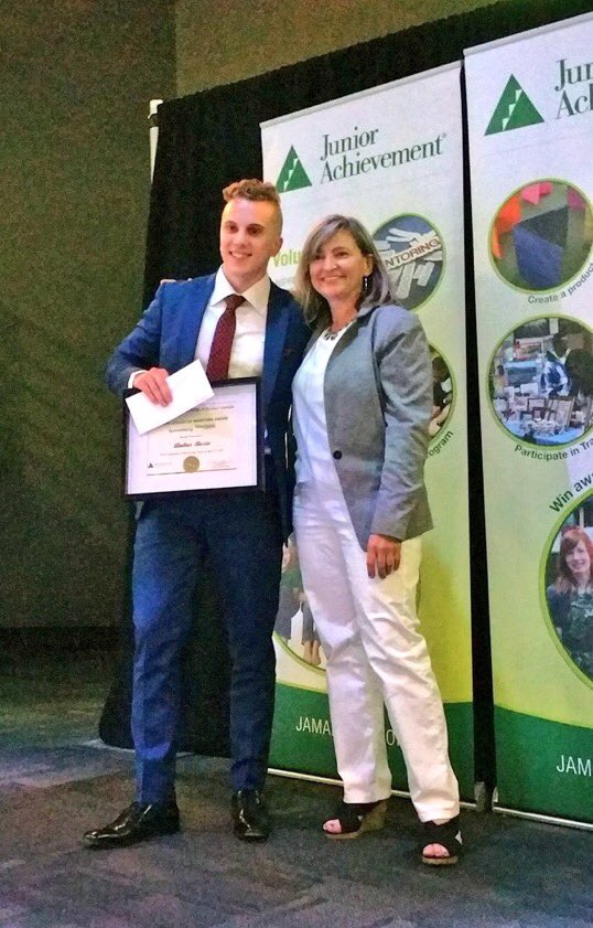 nmcLRSD's tweet photo. Congrats! Andre wins $1K scholarship from @FutureLeadersMB! @myTagJA  #hardworkpaysoff https://t.co/WW9SkZwInH