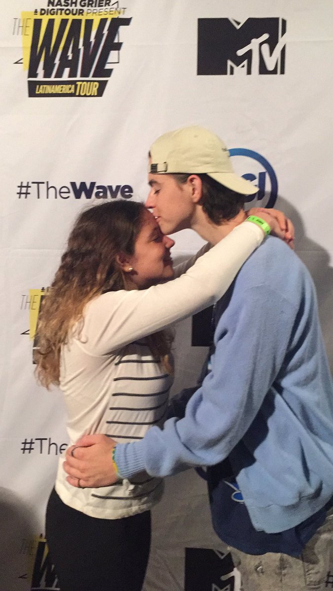 melonnash's tweet image. I LOVE YOU SOSOSO MUCH NASH YOU ARE MY EVERTYTHING💜💜 thank you thank you thank you!! @Nashgrier