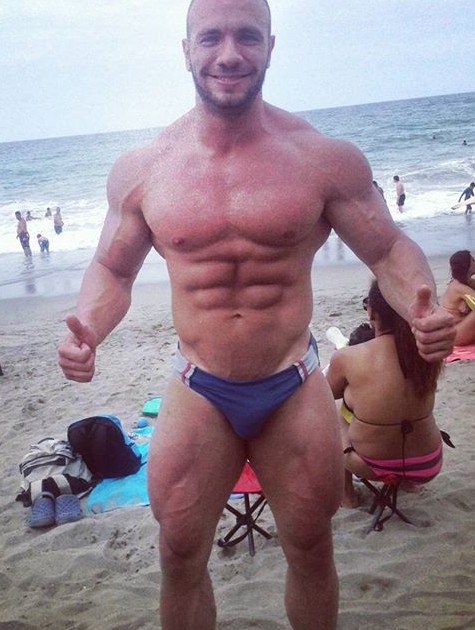 pacocutler's tweet photo. #hothunk #latinbodybuilder #beard #blonde #nicebulge #hairy #bodybuilder #model https://t.co/Iof6cmf0Va