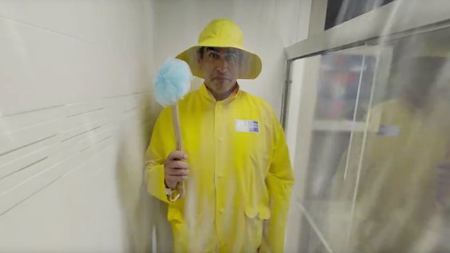 Technology_NY's tweet photo. Holiday Inn Express Wants You to Take a (Virtual) Shower With Comedian Rob Rig.. https://t.co/cbN0rMwWzB #adweek #ad https://t.co/CQ5CbzM8SD