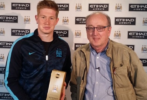 mancityIndo's tweet photo. KDB berhasil menjadi Pemain Terbaik @EtihadAirways bulan April dan cetak rekor baru:

https://t.co/PnRPSJiGyx https://t.co/w8ElpTSvbH