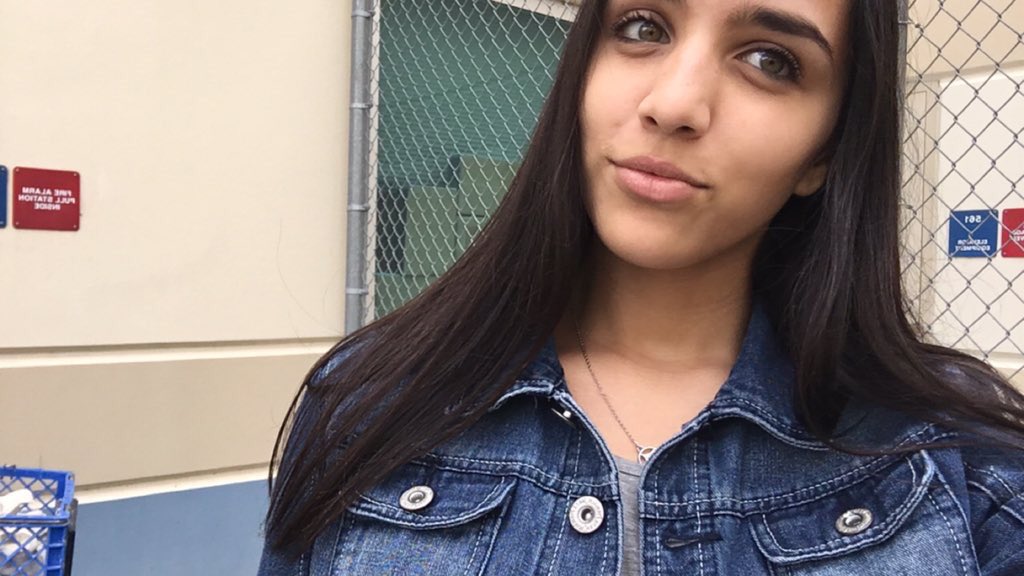 desibeautyy's tweet photo. Jamaican, Irish, and Indian @heydarsh_x3 https://t.co/4AL6rlunr4