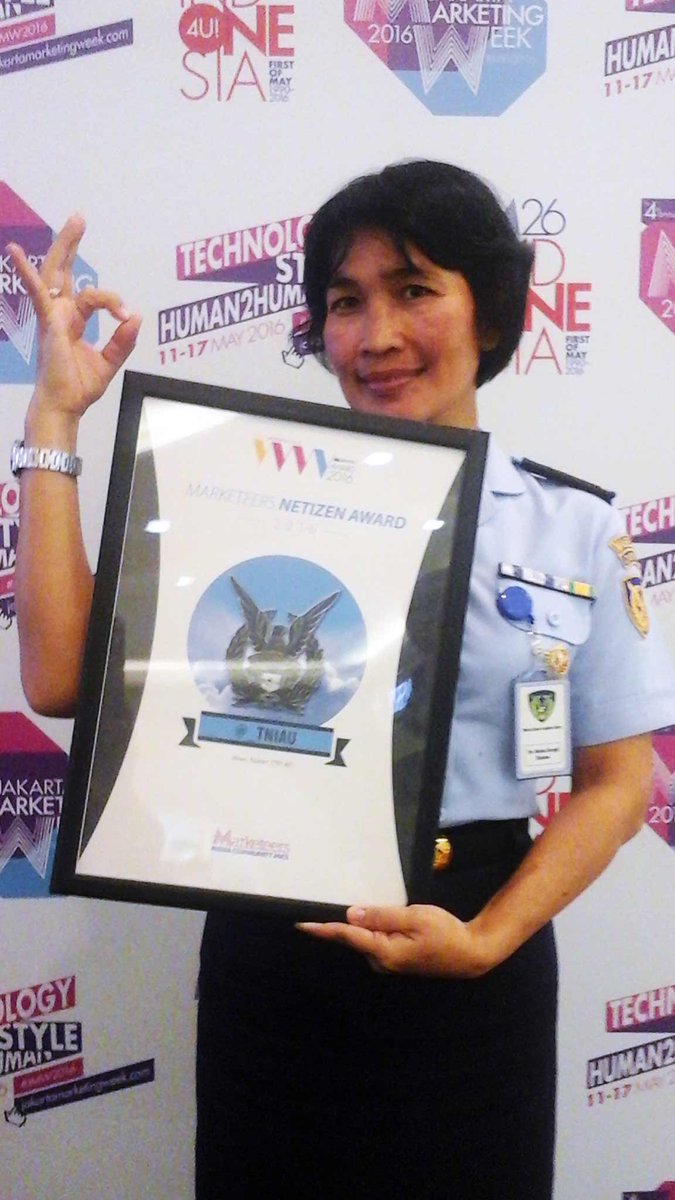 _TNIAU's tweet photo. Akun Twitter TNI AU (@_TNIAU) Raih Marketeers Netizen Award 2016
https://t.co/0CM6IVvfUH https://t.co/UQvKkjpkLt