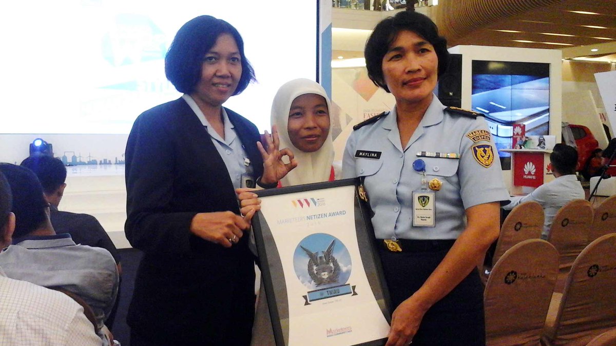_TNIAU's tweet photo. Akun Twitter TNI AU (@_TNIAU) Raih Marketeers Netizen Award 2016
https://t.co/0CM6IVvfUH https://t.co/UQvKkjpkLt