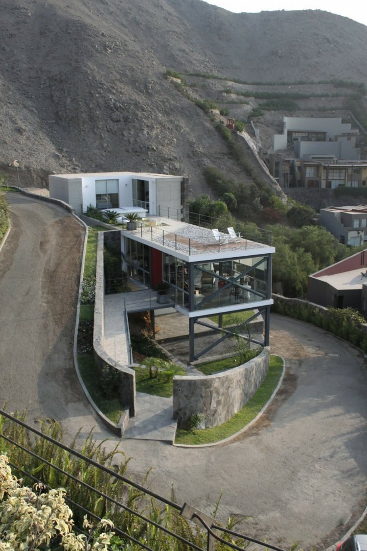 Interesting Mirador House by 2.8x Architects | homeadore.com/2012/07/05/int…
Please RT #architecture #interiordesign