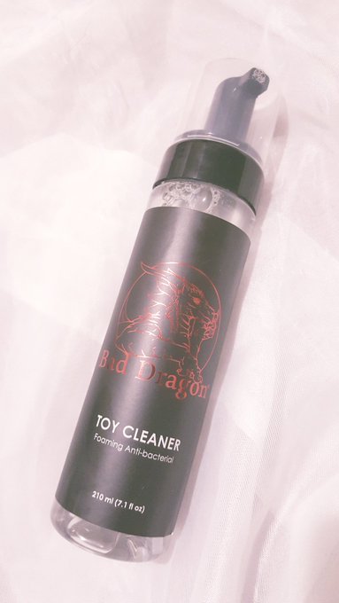 I love @bad_dragon 's toy cleaner, btw. Its foamy and silicone safe!! https://t.co/DSyHeDnJnM<a class="tags" href="/tag/bad_dragon">@bad_dragon</a><a href="/tag/rt"class="tags"><span>#rt</span></a><a href="/tag/fav"class="tags"><span>#fav</span></a>