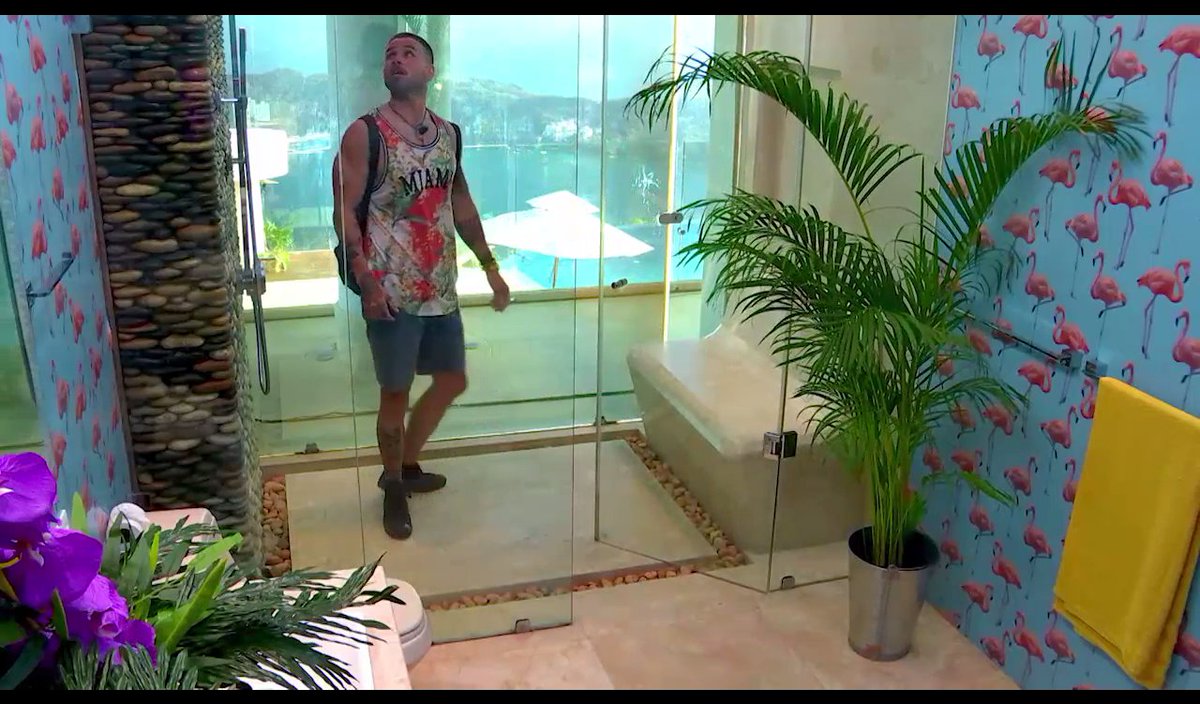 MTVLA's tweet photo. "Está que te cagas" ¡Sí está! Nos encantó la nueva casa de @acapulcoshore #AcaShore3 https://t.co/ovERuITGtv