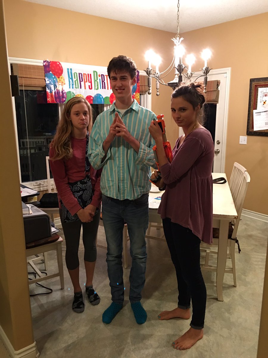 seniorassassinn's tweet photo. It's a war between the Belmont buddies https://t.co/k9erMcQ5N3