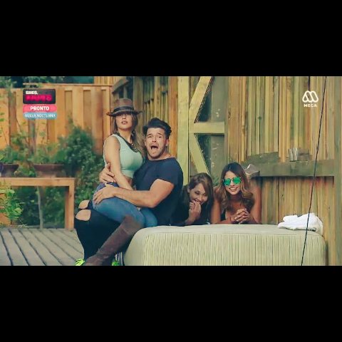 Teamgala3's tweet photo. Bellisimos!😍💕😘
#Galeandro 😍
#ElPrimerBeso 😘
#ElTeamUnidoEsFamilia 😙
#JoacoTeAmamos 💞 https://t.co/uvQXNq9pfT