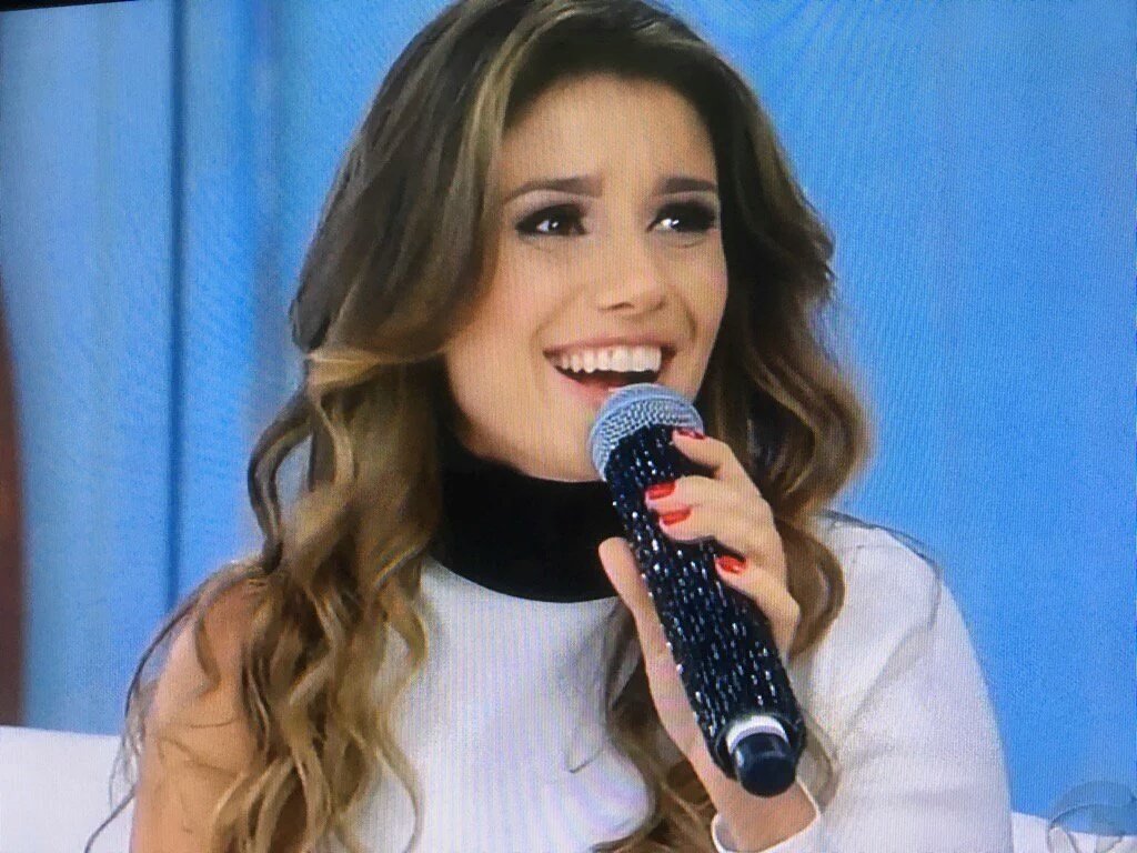 Ingreed_senna7's tweet photo. E o seu Sorriso me traz tanta paz 
Já imagina o bem que cê me faz...🎵
@PaulaFernandes7 💜
#PaulaFernandesDay2016 ♡ https://t.co/N1pxbEoEWE