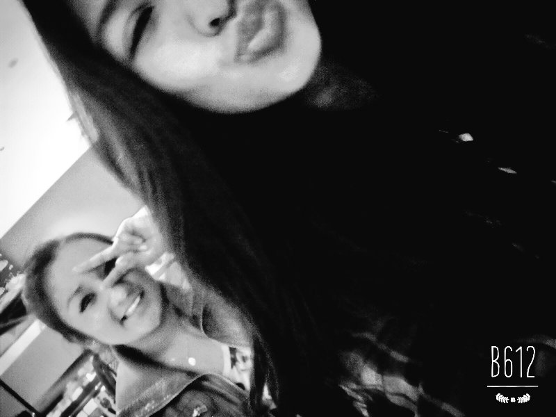 grechel1002's tweet photo. Ella♡.#bbf la extraño ♡Jennifer♡..loff J&amp;A forevers #eso creo yo https://t.co/p4yAANrQpP